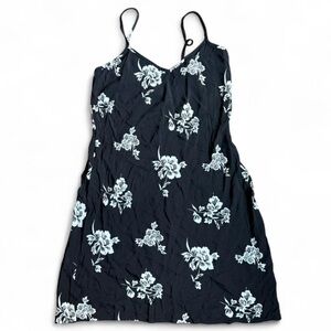 GAP Black and White Floral mini dress size 6